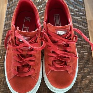 Women’s Puma  shoes size 8